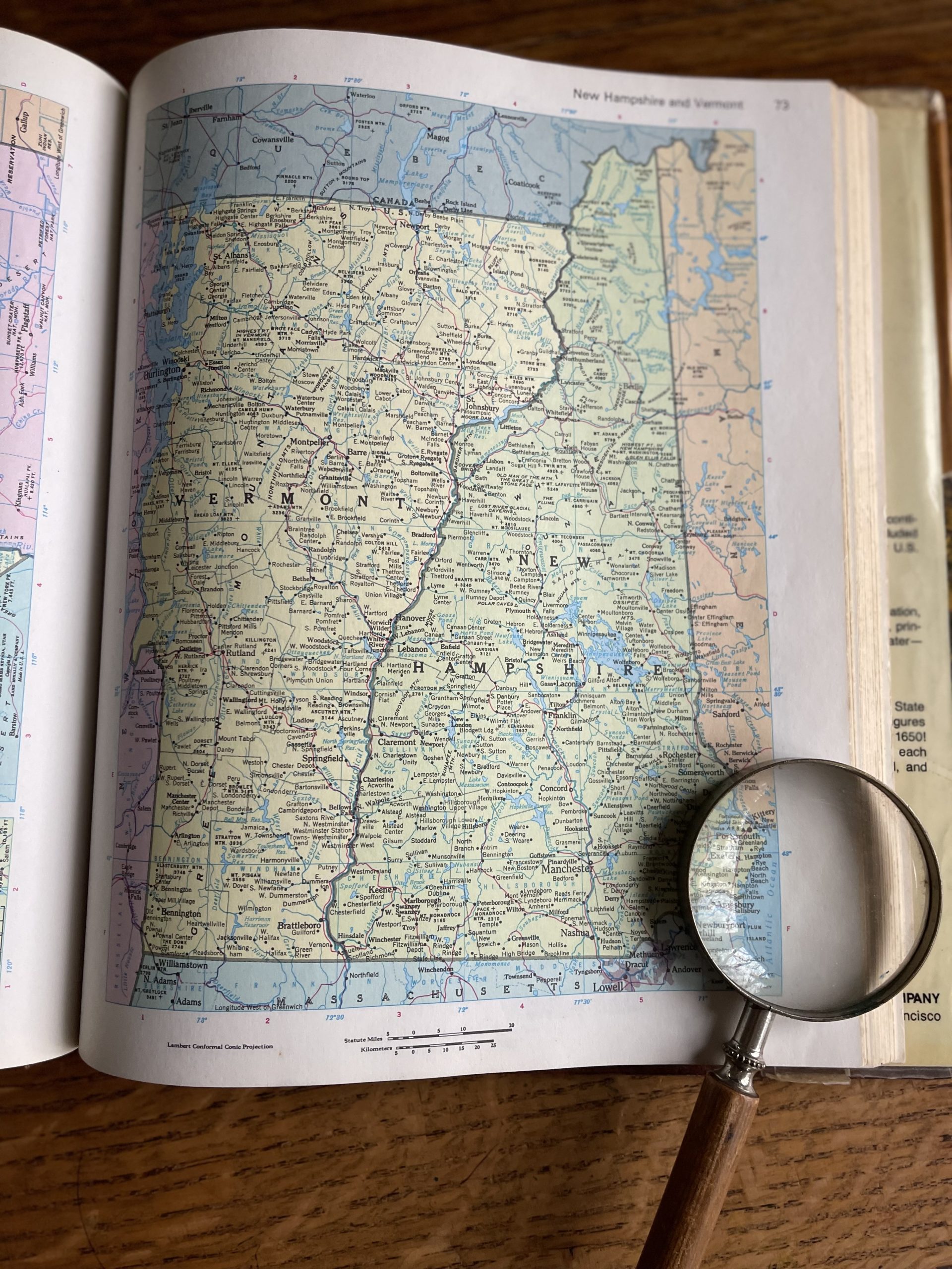 VT NH Map with magnifying glass